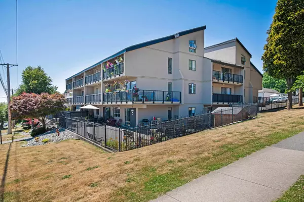 New Westminster, BC V3M 1L8,803 Queens AVE #102