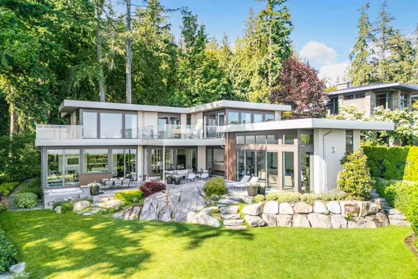 West Vancouver, BC V7V 2M8,3704 Mckechnie AVE