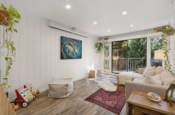 North Vancouver, BC V7J 3H4,1825 Purcell WAY #56