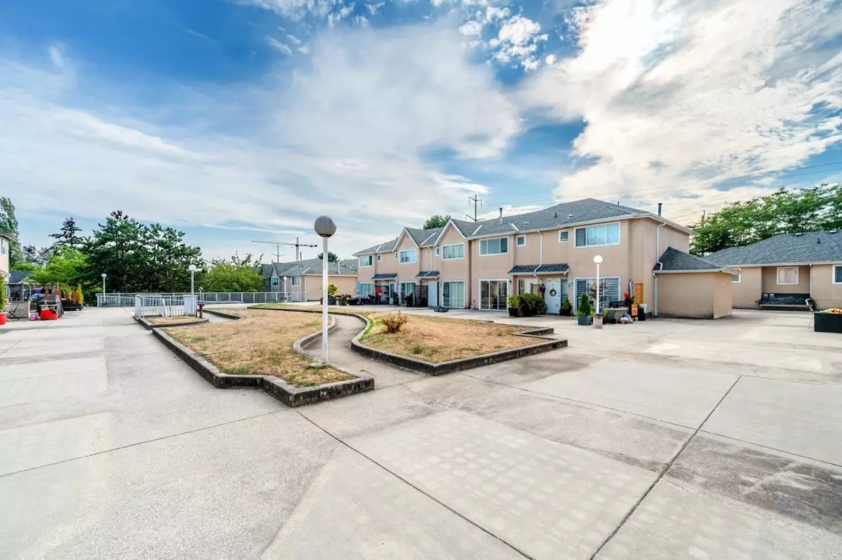 Richmond, BC V6X 3X1,2211 No. 4 RD #211