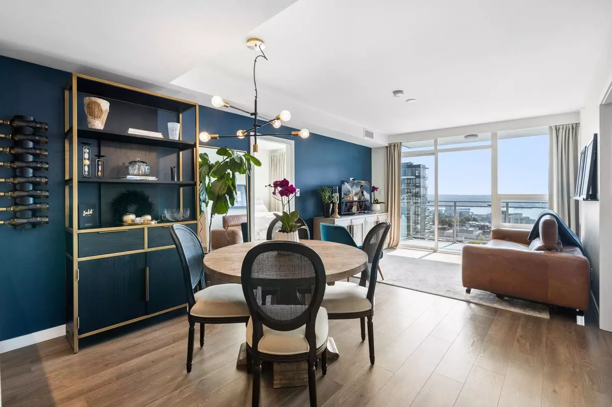 North Vancouver, BC V7L 0E6,125 E 14th ST #1703