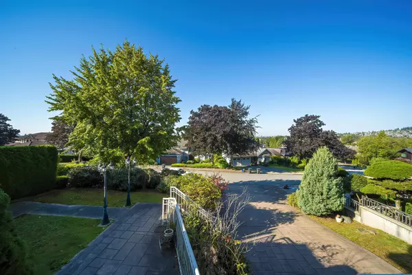 Burnaby, BC V5A 1J1,7371 Union ST