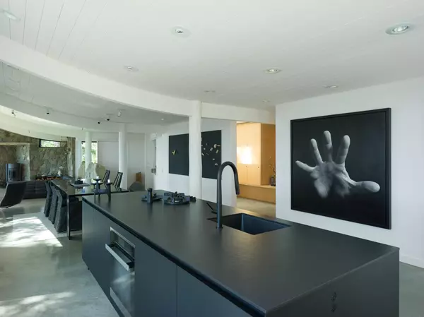 Mayne Island, BC V0N 2J2,630 Tinker RD