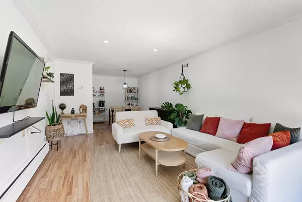 Richmond, BC V7C 4C1,8820 No. 1 RD #102