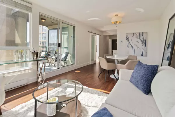 Vancouver, BC V6Z 2R3,907 Beach AVE #1003