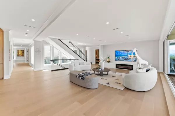 Vancouver, BC V6T 1H6,5747 Newton Wynd