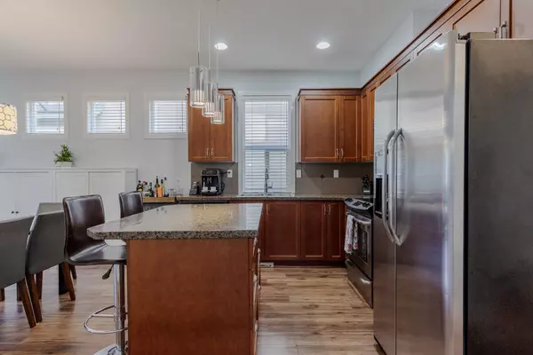 Surrey, BC V4N 5P1,6942 190th ST