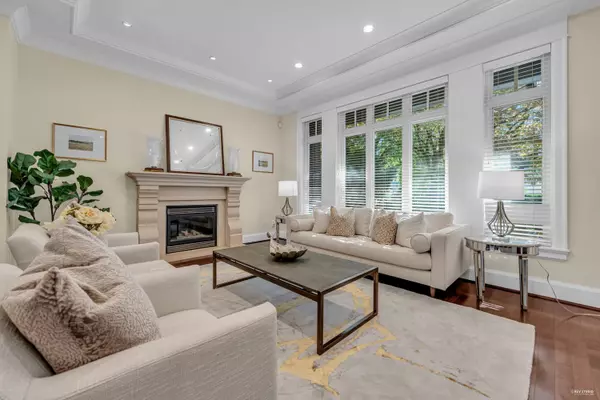 Vancouver, BC V6J 2Y8,2069 W 28th AVE