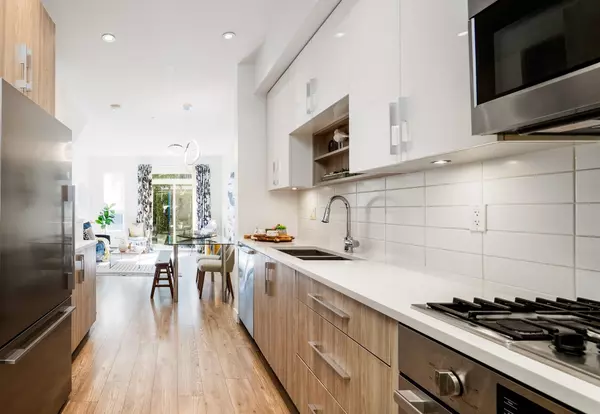 Burnaby, BC V5J 4N4,7039 Macpherson AVE #18