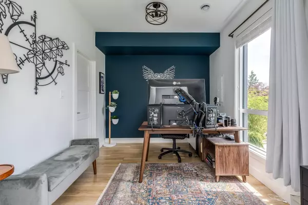 Coquitlam, BC V3B 0G7,3419 Roxton AVE #102