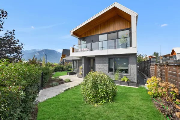 Squamish, BC V8B 1B2,2979 Huckleberry DR