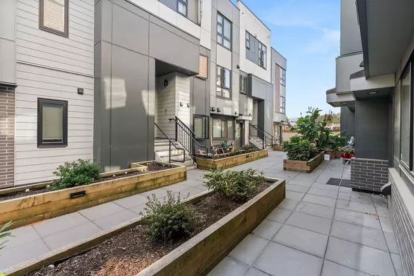 Abbotsford, BC V2S 0N1,1419 Mccallum RD #16