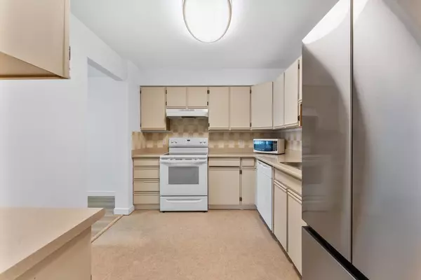 New Westminster, BC V3M 6A1,615 Belmont ST #803