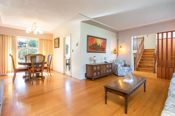 Coquitlam, BC V3J 6C8,1720 Bowman AVE