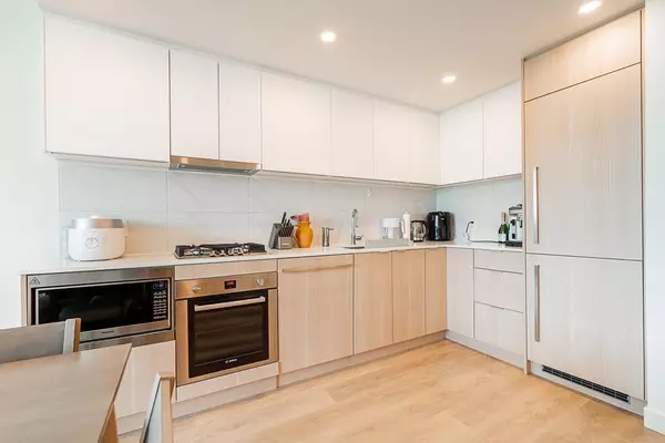 Coquitlam, BC V3K 0J2,308 Alderson AVE #2708