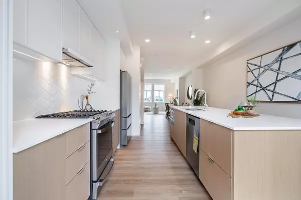 Surrey, BC H0H 0H0,2350 165 ST #183