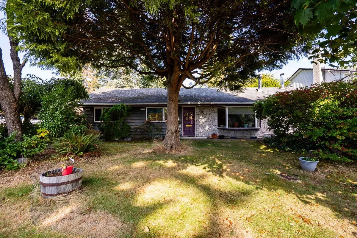 Surrey, BC V3W 2K9,14227 71 AVE