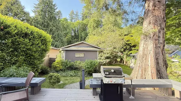 North Vancouver, BC V7P 1W9,1546 Hope RD