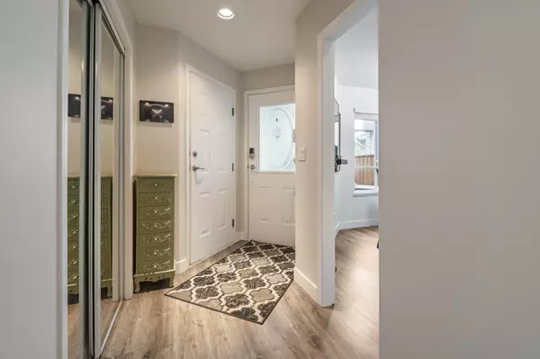 Surrey, BC V4P 1C6,15550 26th AVE #152