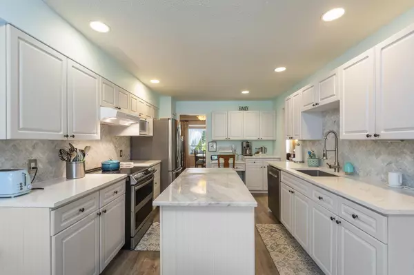 Surrey, BC V4P 1C6,15550 26th AVE #152