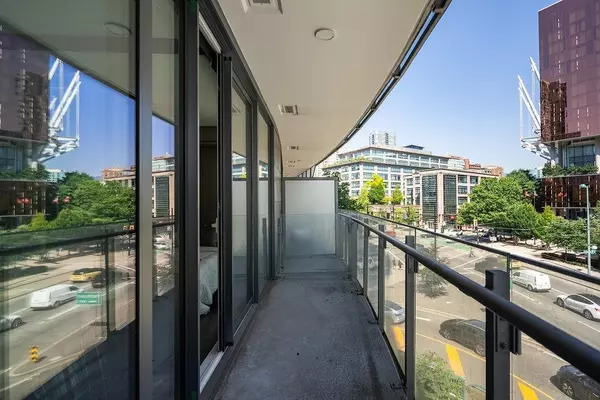 Vancouver, BC V6Z 0E7,89 Nelson ST #408