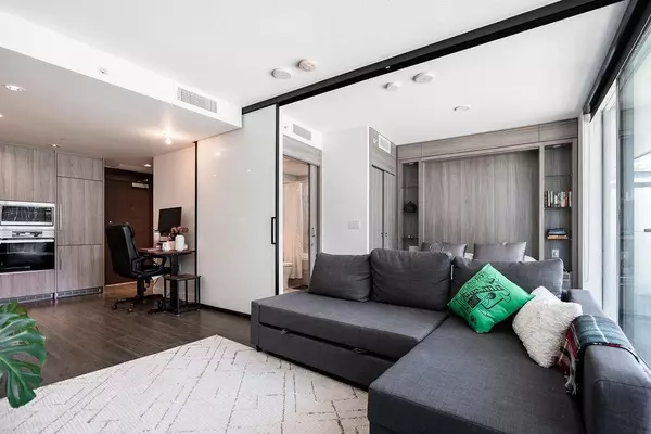 Vancouver, BC V6Z 0E7,89 Nelson ST #408