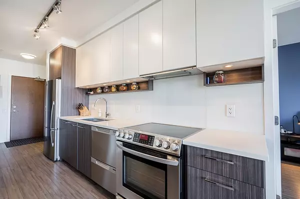 Burnaby, BC V5C 2J9,4310 Hastings ST #511