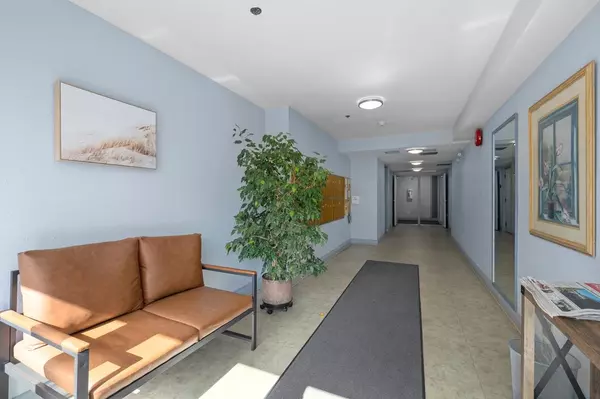 Surrey, BC V3S 4J7,5955 177b ST #107