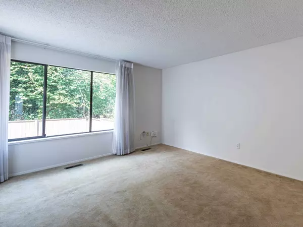 Burnaby, BC V5G 4E6,4245 Birchwood CRES