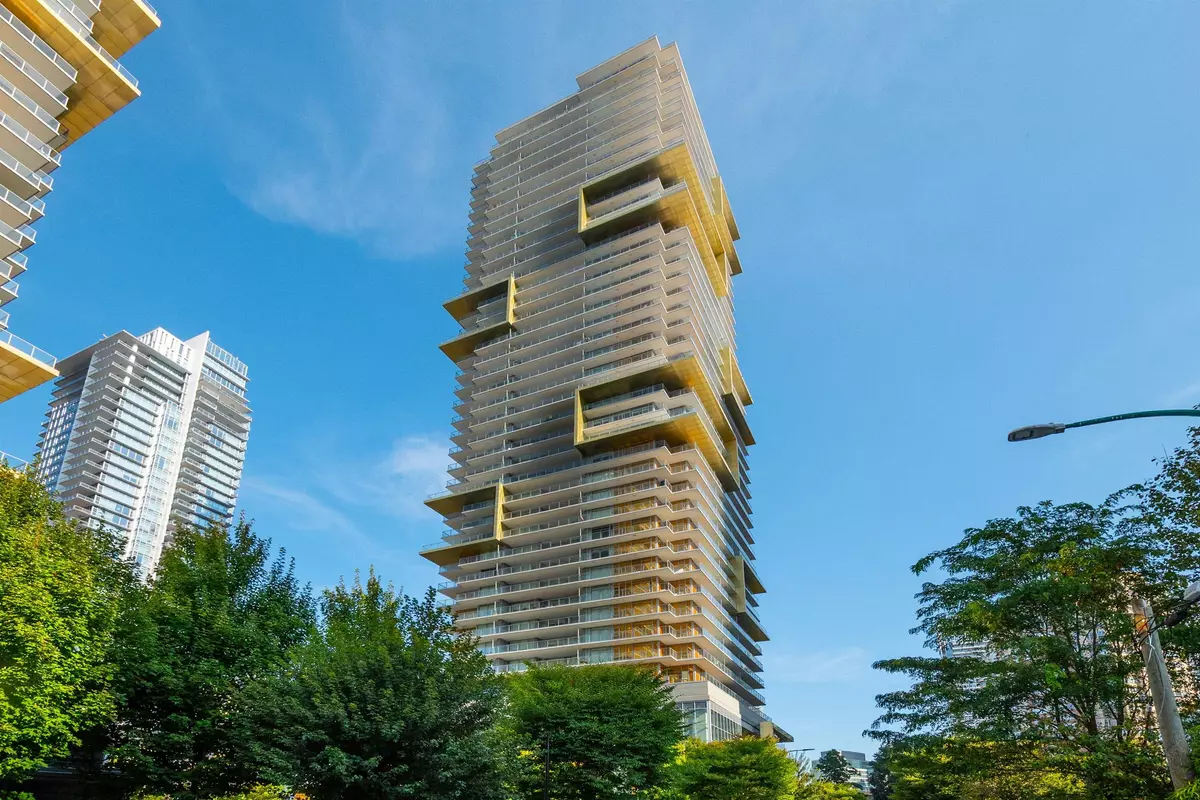 Burnaby, BC V5H 0H8,6383 Mckay AVE #2008