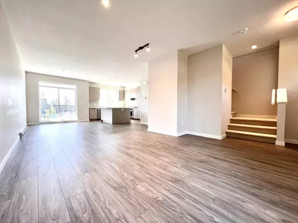 Coquitlam, BC V3E 0T7,1360 Mitchell ST #112