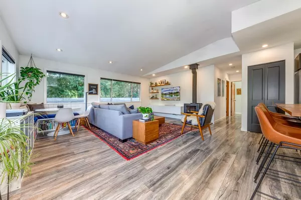 Whistler, BC V8E 0G1,8216 Valley DR