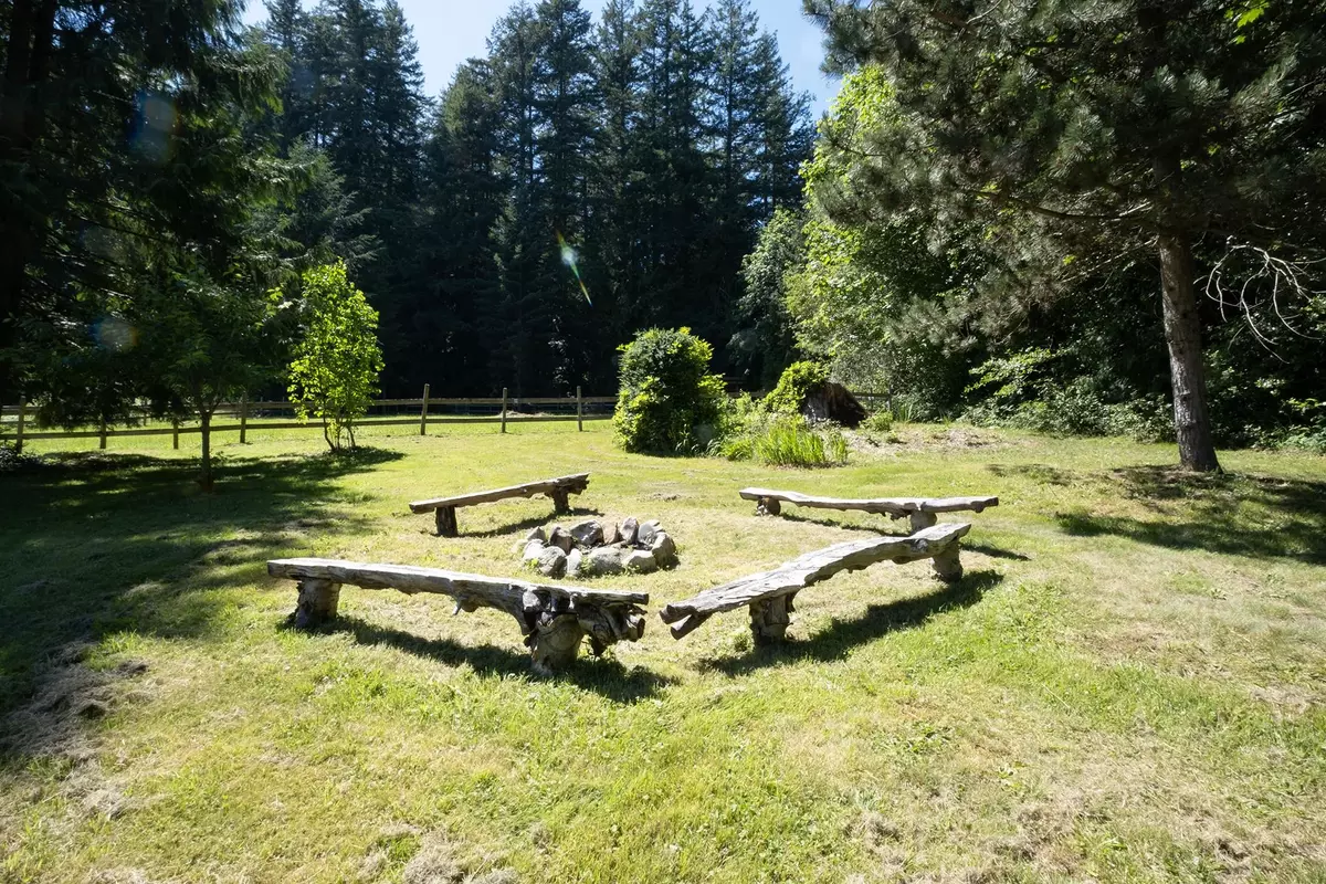 Gibsons, BC V0N 1V1,507 Parker RD