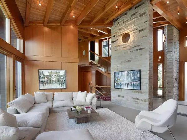 Whistler, BC V8E 0W1,3855 Sunridge CT