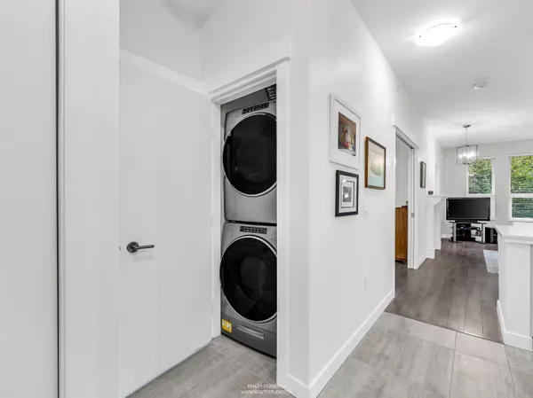 North Vancouver, BC V7L 0A8,1468 Saint Andrews AVE #302