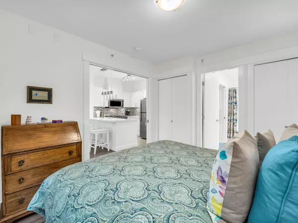 North Vancouver, BC V7L 0A8,1468 Saint Andrews AVE #302