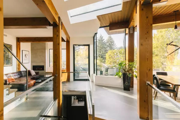 Vancouver, BC V6M 3W2,5038 Arbutus ST