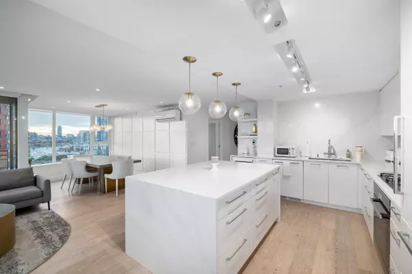 Vancouver, BC V6B 0B5,33 Smithe ST #1603