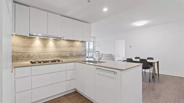 Coquitlam, BC V3K 0G3,450 Westview ST #707