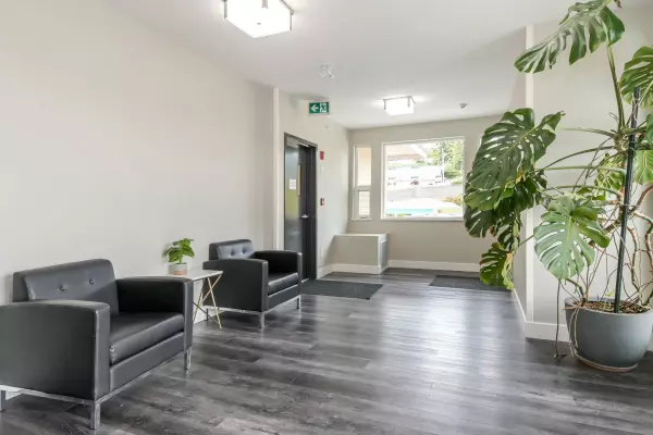 Abbotsford, BC V3G 0G3,2242 Whatcom RD #410