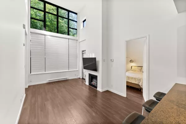 Burnaby, BC V5C 0B3,2355 Madison AVE #TH4