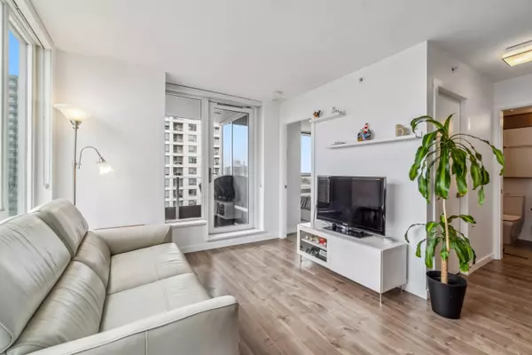 Vancouver, BC V5R 0E4,5665 Boundary RD #1902