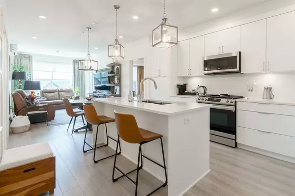 Maple Ridge, BC V2X 6H9,11865 227 ST #409