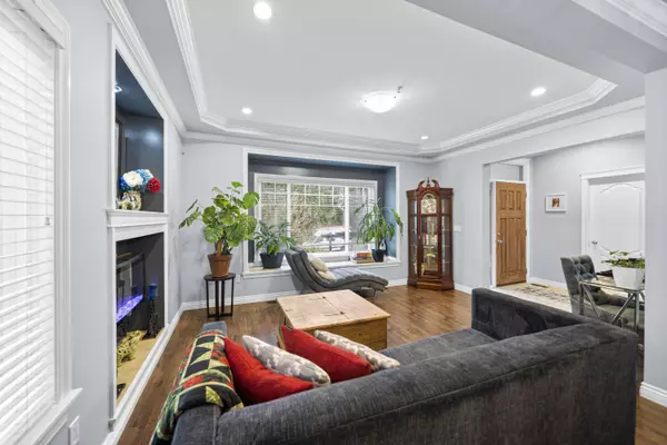 Maple Ridge, BC V2W 0A9,10356 Jackson RD