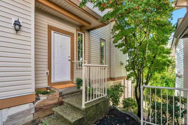 Abbotsford, BC V3G 8H5,35287 Old Yale RD #38