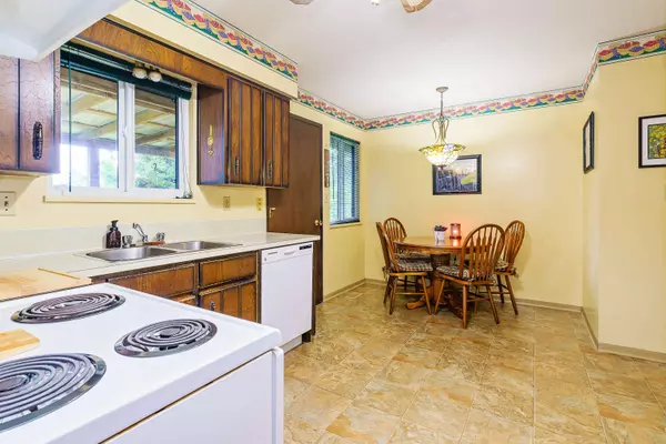 Maple Ridge, BC V4R 2M4,12310 Skillen ST