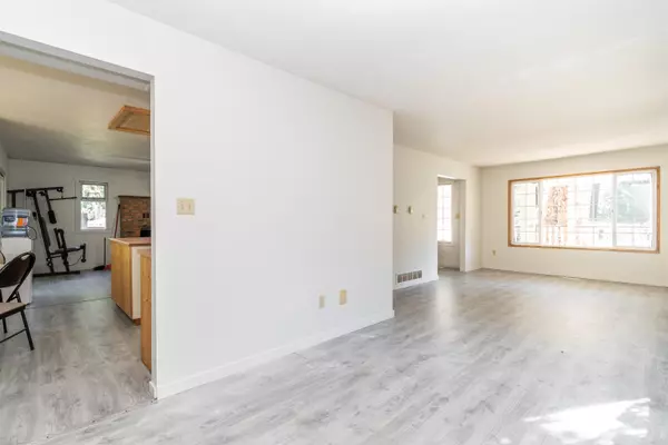 Hope, BC V0X 1L2,63405 Yale RD