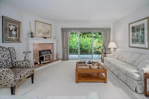 Abbotsford, BC V2S 3C1,2988 Horn ST #17