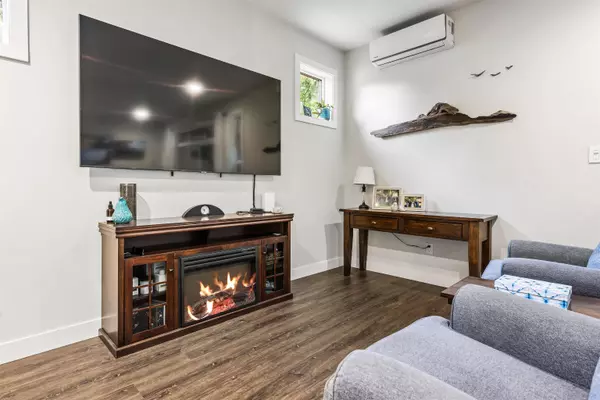 Harrison Hot Springs, BC V0M 1K0,520 Hot Springs RD #26