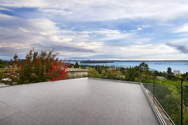 West Vancouver, BC V7V 4X6,2278 Orchard LN